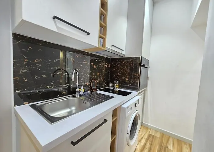 דירה Central City Apartments טיראנה